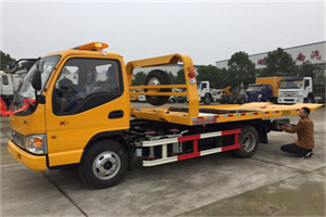 交口哪里有拖车服务